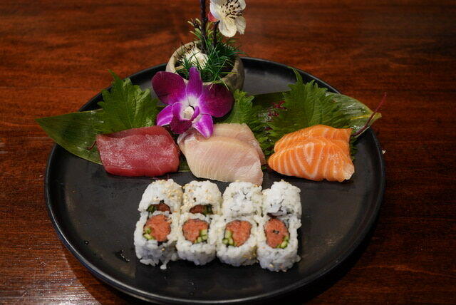 Roll & Sashimi Combo
